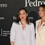 Tamara Falcó con traje de su nueva colección. 
