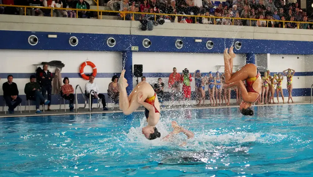 Exhibición de natación artística del Club Fabio Nelli
