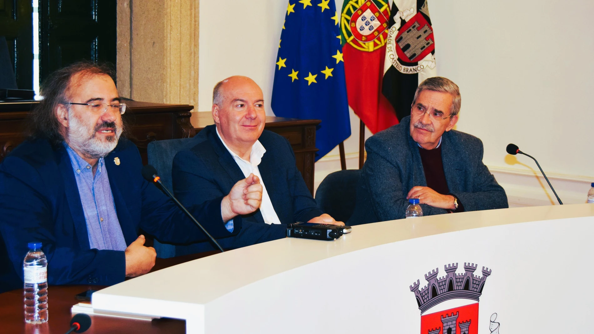 Alencart, Rodrigues y Pires en el acto celebrado en Castelo Branco