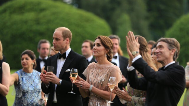 David Cholmondeley, marido de Rose Hanbury, supuesta amante del príncipe William, junto a los príncipes de Gales