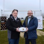 El director de la Fundación Renault Group España, Carlos Fraile y el presidente de SilverStorm El Salvador, Rian Butcher firman un acuerdo de colaboración