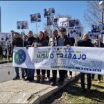 Protesta a las puertas de La Moncloa de policías y guardias civiles 