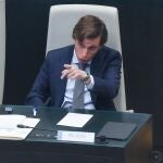 Martínez-Almeida, durante el Pleno de hoy
