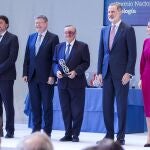 El Rey pide en Alicante que se facilite el regreso del joven talento español en el extranjero