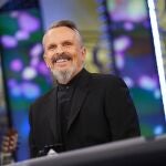 Bosé desvela el delirante motivo por el que ha recuperado la voz después de ocho años
