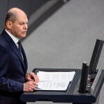 El canciller alemán, Olaf Scholz, durante el discurso en el Bundestag este jueves