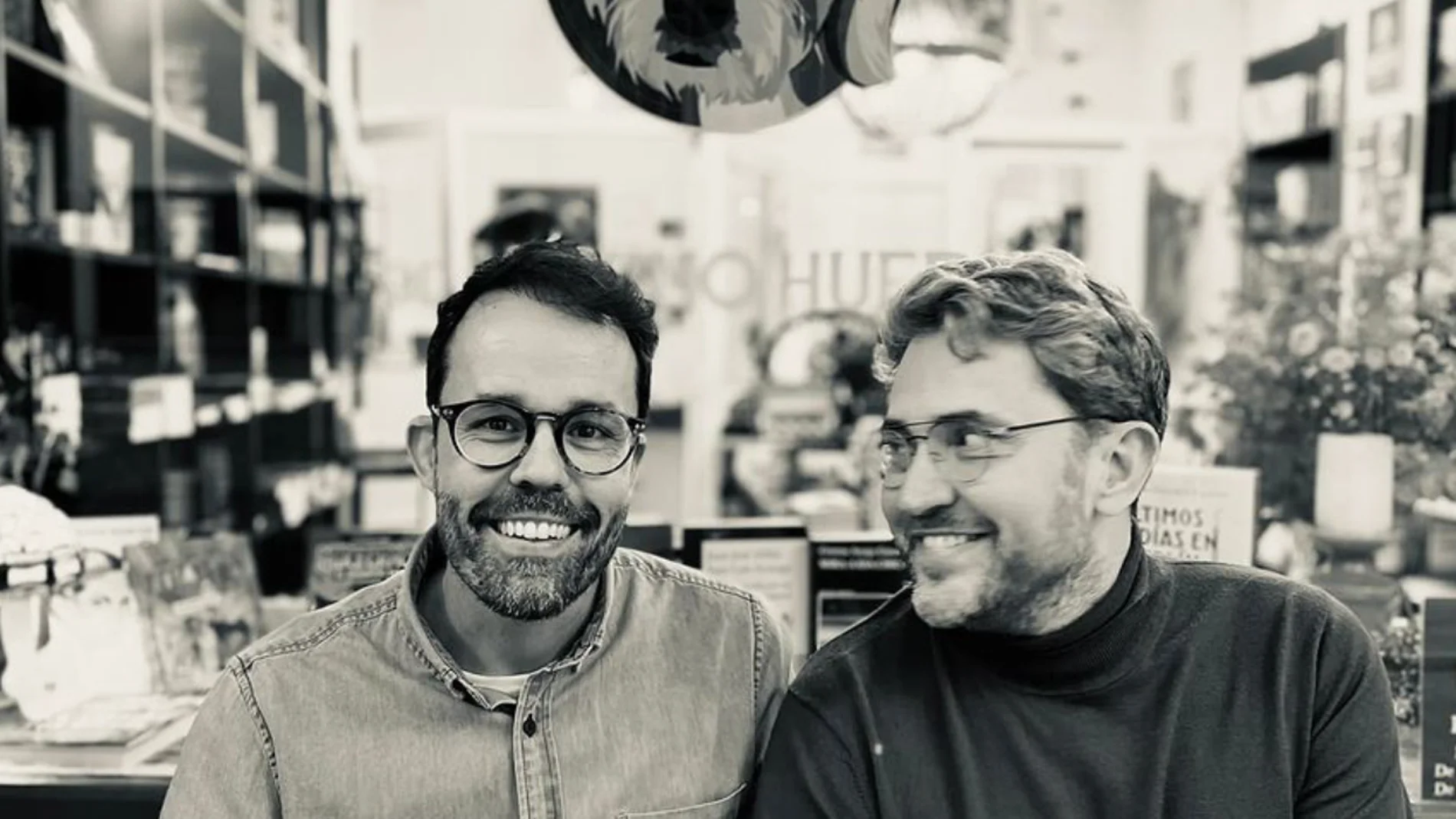 Máximo Huerta junto a su novio Juan Castillo