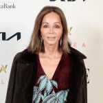 Isabel Preysler con botas altas.