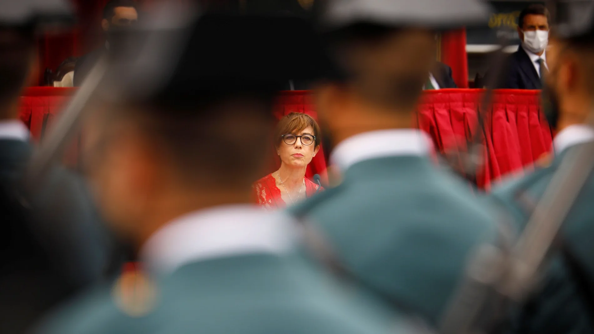 La directora general de la Guardia Civil María Gámez (c), asiste al acto central de la celebración de la festividad de la Virgen del Pilar, patrona de la Guardia Civil, de Córdoba