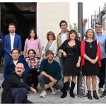 Los hermanos Caballero junto a varios actores de 'La que se avecina'