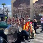 Las Falleras Mayores dan la salida a la 52 edición del Rally de Fallas