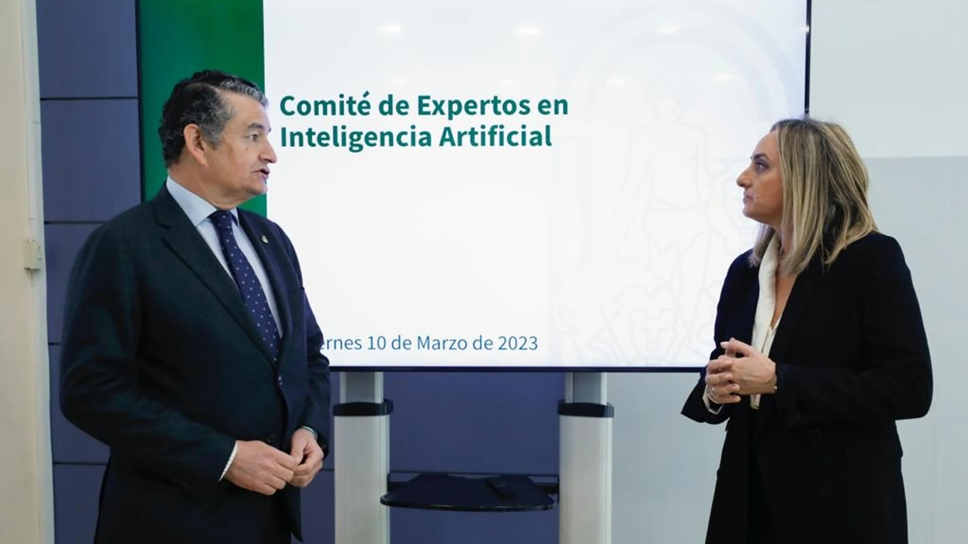 Los consejeros de Presidencia y Fomento, Antonio Sanz y Marifrán Carazo