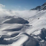 Montañas y fantásticos valles repletos de nieve que parecen no acabarse nunca