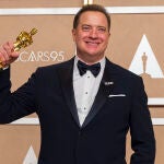 Brendan Fraser gana el óscar al mejor actor por su papel en "The Whale"