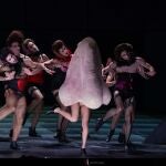 «La nariz» cantará en el escenario del Teatro Real hasta el 30 de marzo