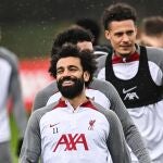 Mohamed Salah, en el entrenamiento del Liverpool antes de viajar a Madrid