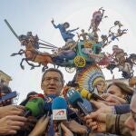 Feijóo, en sus primeras Fallas: "volveré el año que viene como presidente del Gobierno"
