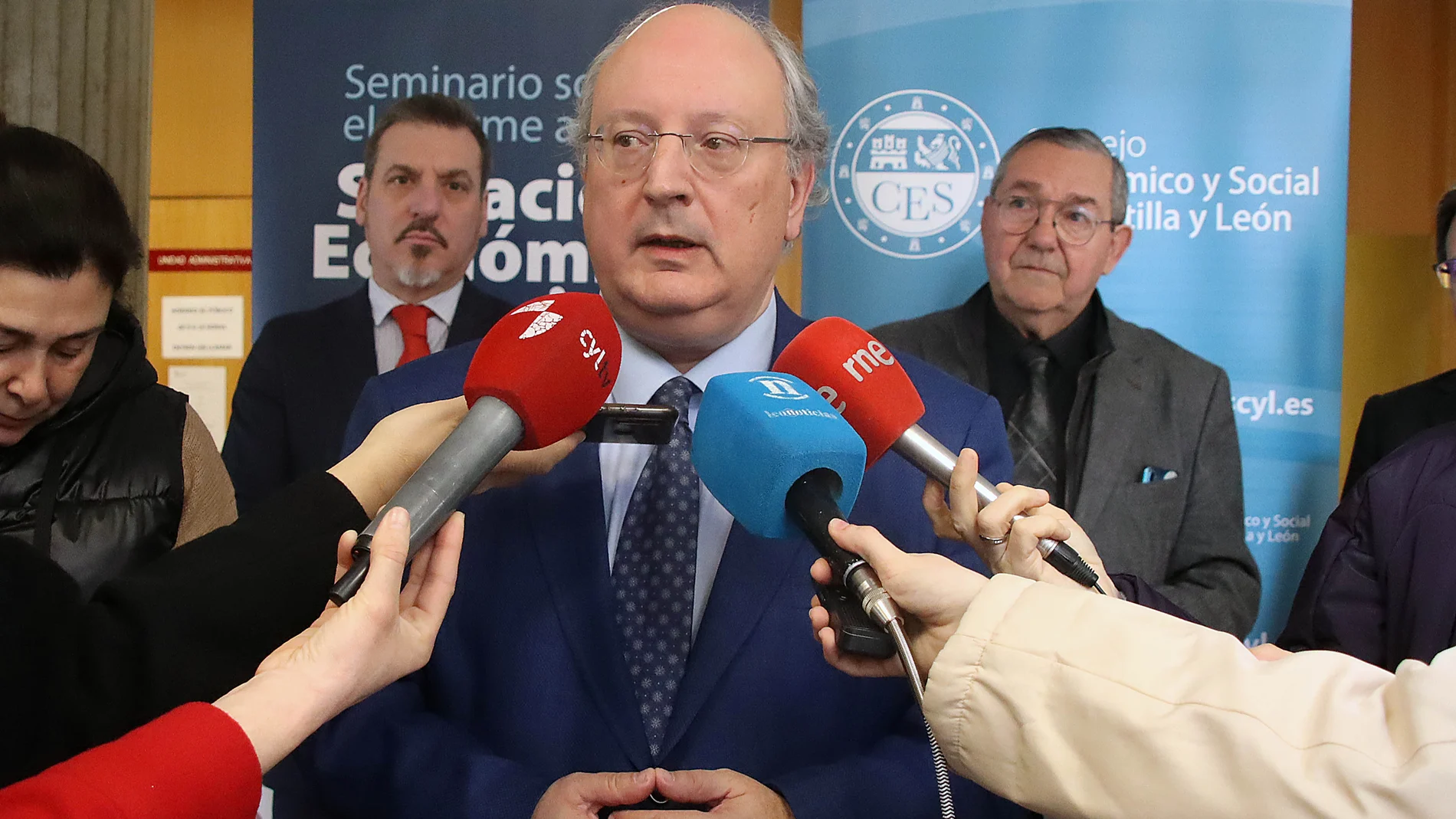 Enrique Cabero participa en unas jornadas en León