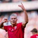 Fútbol.- Erling Haaland abandona lesionado la concentración de Noruega y se pierde el partido ante España