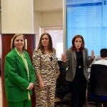 Miriam Chacón / ICAL . La delegada del Gobierno en Castilla y León, Virginia Barcones, junto a la presidenta de la CHD, María Jesús Lafuente, visita el centro de información hidrológica SAIH en la jornada de puertas abiertas organizada por la Confederación Hidrográfica del Duero con motivo del Día Mundial del Agua