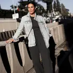 Vicky Martín Berrocal con lookazo casual de primavera.