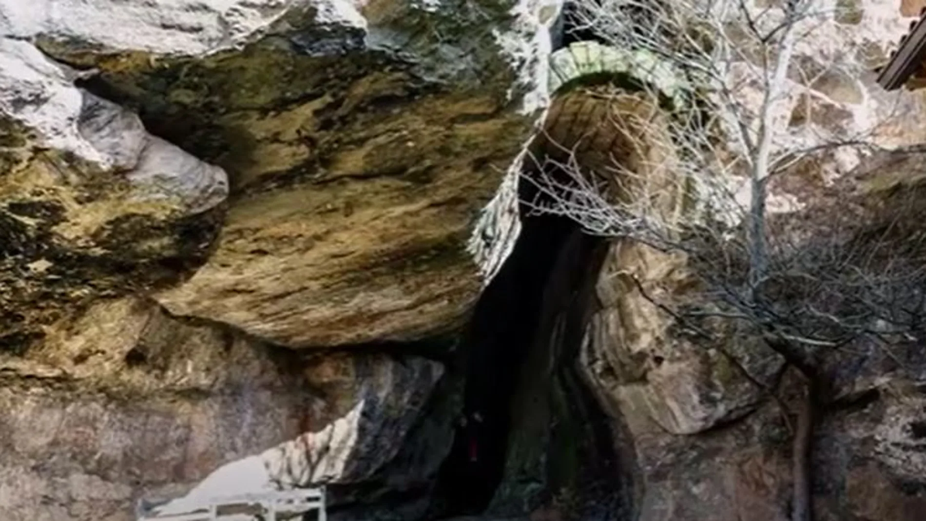 Cueva de la Santa Cruz
