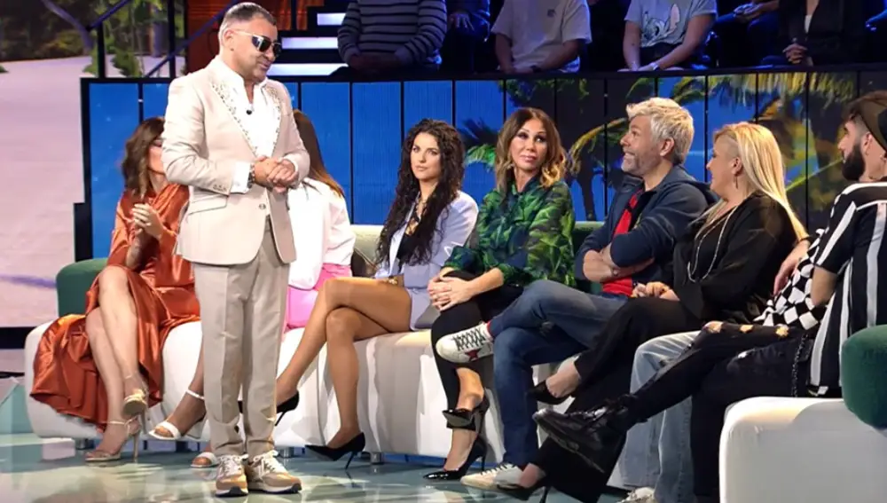 Jorge Javier Vázquez y José Luis Lechuga en plató de 'Supervivientes 2023'