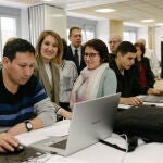 Rocío Lucas visita el Centro de FP Pico Frente para abordar el proyecto "Habitable"