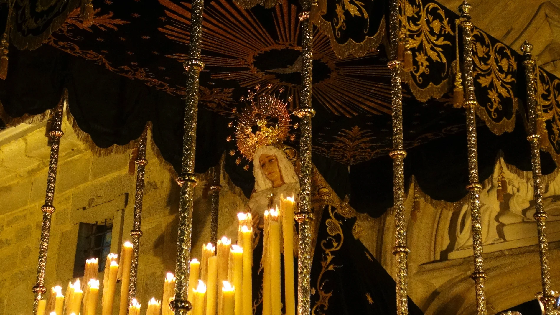 Imagen de la procesión central de Semana Santa de Galapagar