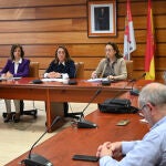 Reunión de la consejera con los agentes sociales