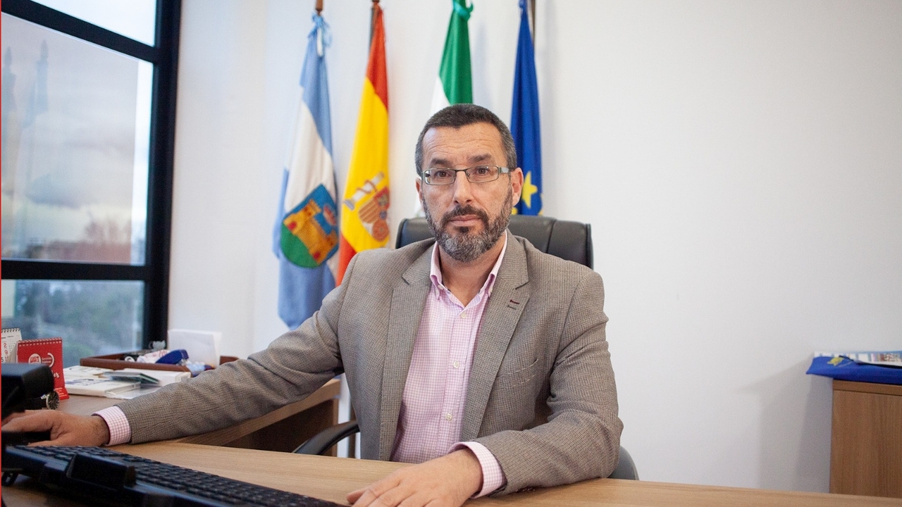 El partido de Juan Franco, alcalde de La Línea, sopesa presentarse a las elecciones andaluzas