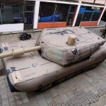 Un tanque hinchable puede actuar como señuelo en el campo de batalla.