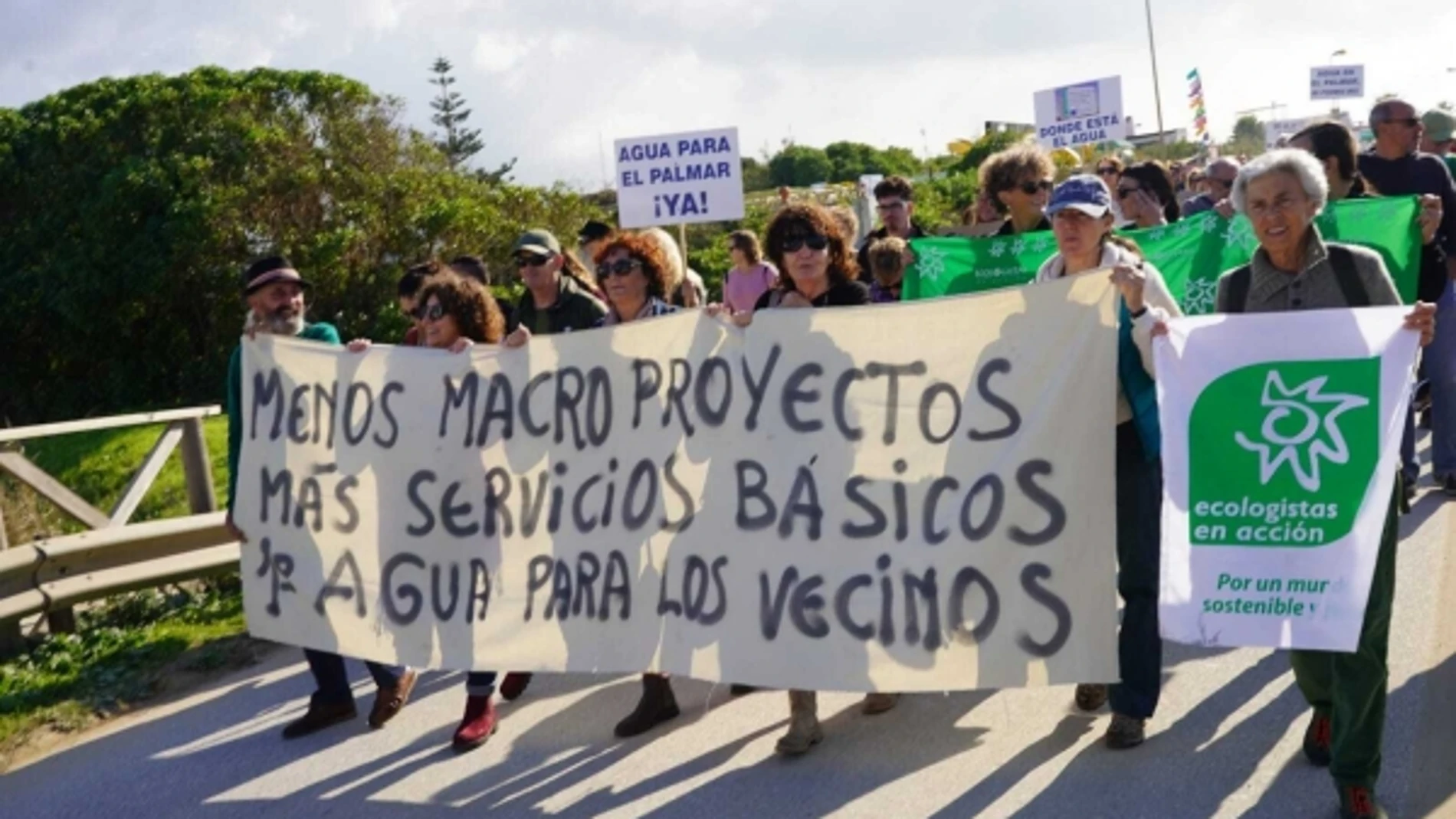 Protestas de vecinos por la falta de suministros básicos en El Palmar