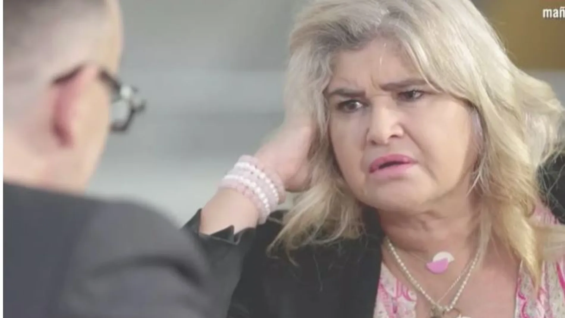 El mensaje de Lucia Etxebarria (en la imagen con Risto Mejide) contra la nadadora trans que arrasa en las competiciones