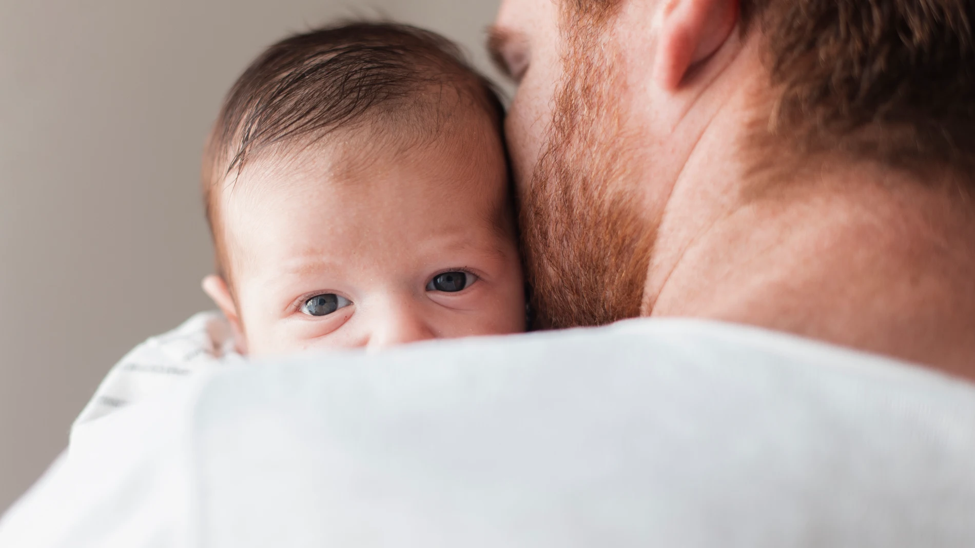 Cuando descubres que tu hijo nacido por in vitro no es biológico: cómo evitar errores en la reproducción asistida