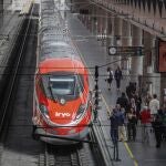Tren de Iryo en la estación de Santa Justa de Sevilla