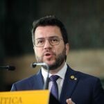 MADRID.-Madrid recibe un 12,9% del dinero repartido en 2023 por el sistema de financiación autonómica, frente al 19% de Cataluña