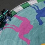 Fernando Alonso, al volante de su AMR23