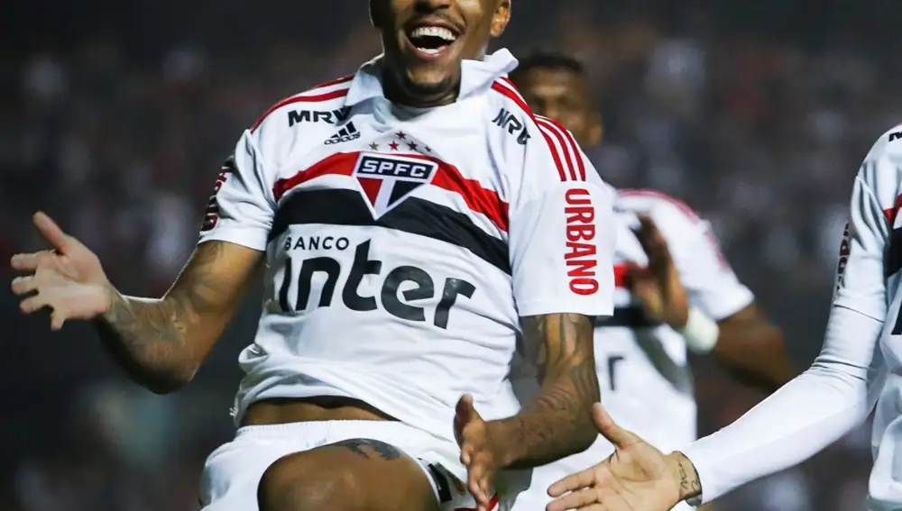 Militao celebrando uno de sus primeros goles
