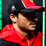 Carlos Sainz, en el paddock de Albert Park