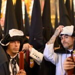 Salida de la Hermandad de Santa Genoveva de Sevilla en Lunes Santo