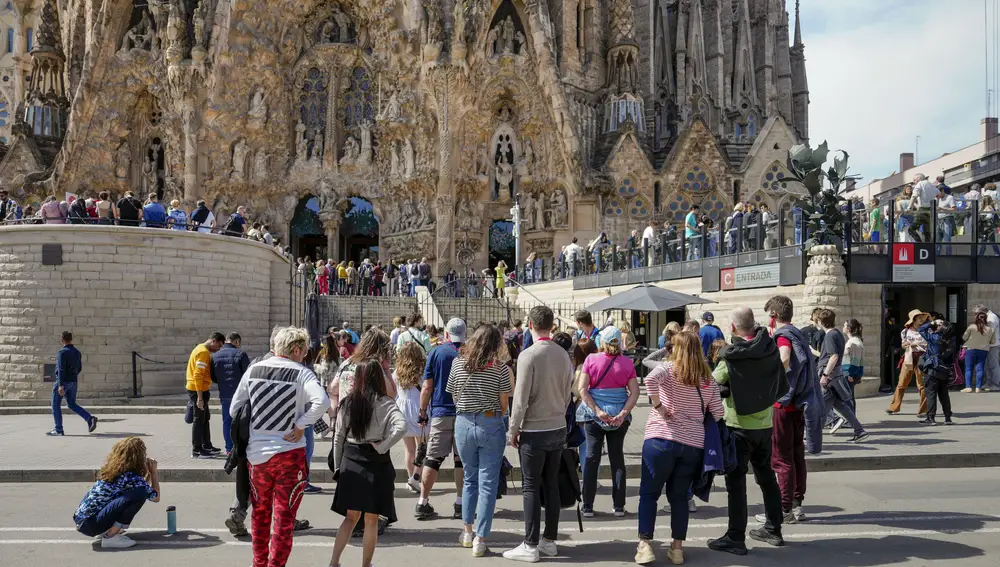 El buen tiempo lleva al sector hotelero catalán a ver con optimismo las perspectivas para la Semana Santa, en la que se espera una buena ocupación tanto en zonas como la Costa Brava, donde puede rozar el 95%, como en la Costa Dorada, en alojamientos de turismo rural y en la ciudad de Barcelona, pese a la inflación.