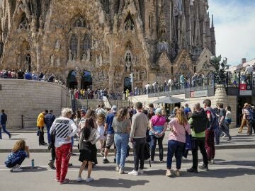El buen tiempo lleva al sector hotelero catal&aacute;n a ver con optimismo las perspectivas para la Semana Santa, en la que se espera una buena ocupaci&oacute;n tanto en zonas como la Costa Brava, donde puede rozar el 95%, como en la Costa Dorada, en alojamientos de turismo rural y en la ciudad de Barcelona, pese a la inflaci&oacute;n. 
