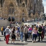 El buen tiempo lleva al sector hotelero catalán a ver con optimismo las perspectivas para la Semana Santa, en la que se espera una buena ocupación tanto en zonas como la Costa Brava, donde puede rozar el 95%, como en la Costa Dorada, en alojamientos de turismo rural y en la ciudad de Barcelona, pese a la inflación. 