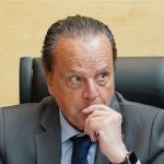 El presidente del Consejo de Cuentas, Mario Amilivia, presenta en las Cortes informes de la situación económico-financiera de las universidades de León y Burgos, y de sus entes dependientes.