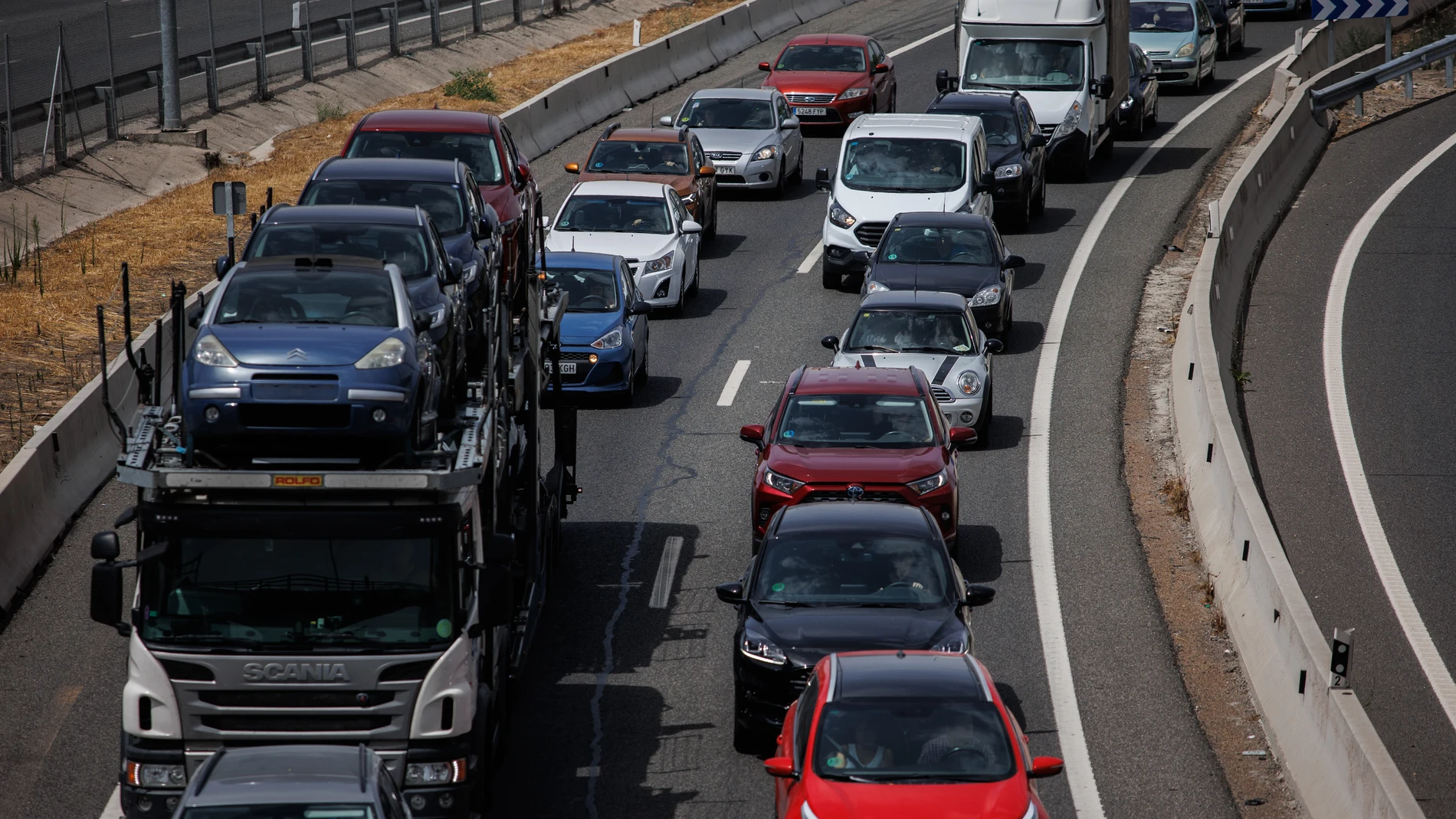 Todas las carreteras de Madrid registran retenciones