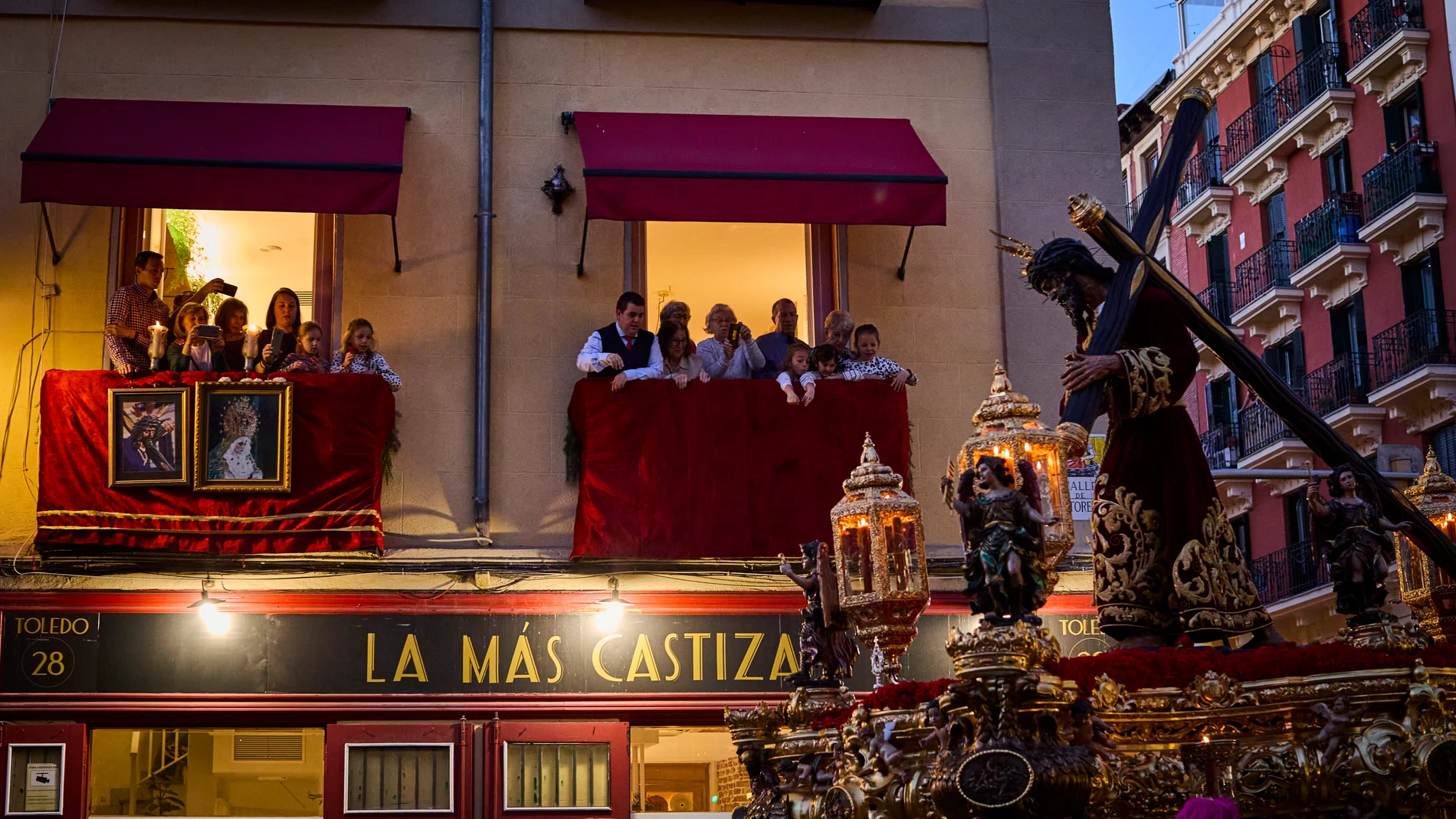 Procesión Jesús del Gran Poder y Esperanza Macarena. Semana Santa en Madrid.