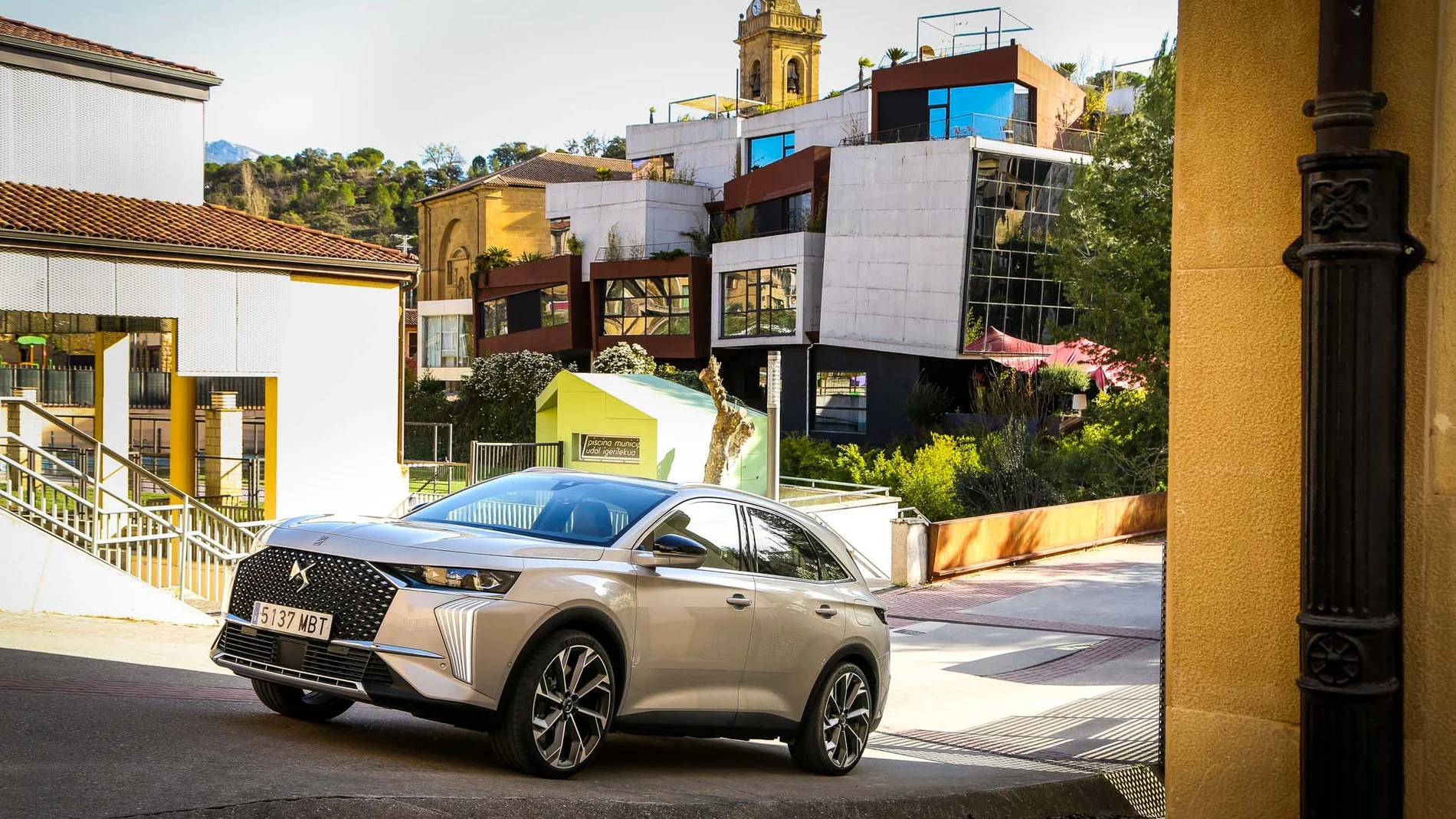 DS 7 E-TENS-, un híbrido enchufable que se apunta a la tracción integral