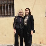 Eugenia Martínez de Irujo y Cayetana Rivera en la Semana Santa de Sevilla.