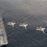F-35B a bordo del buque de asalto anfibio estadounidense USS America